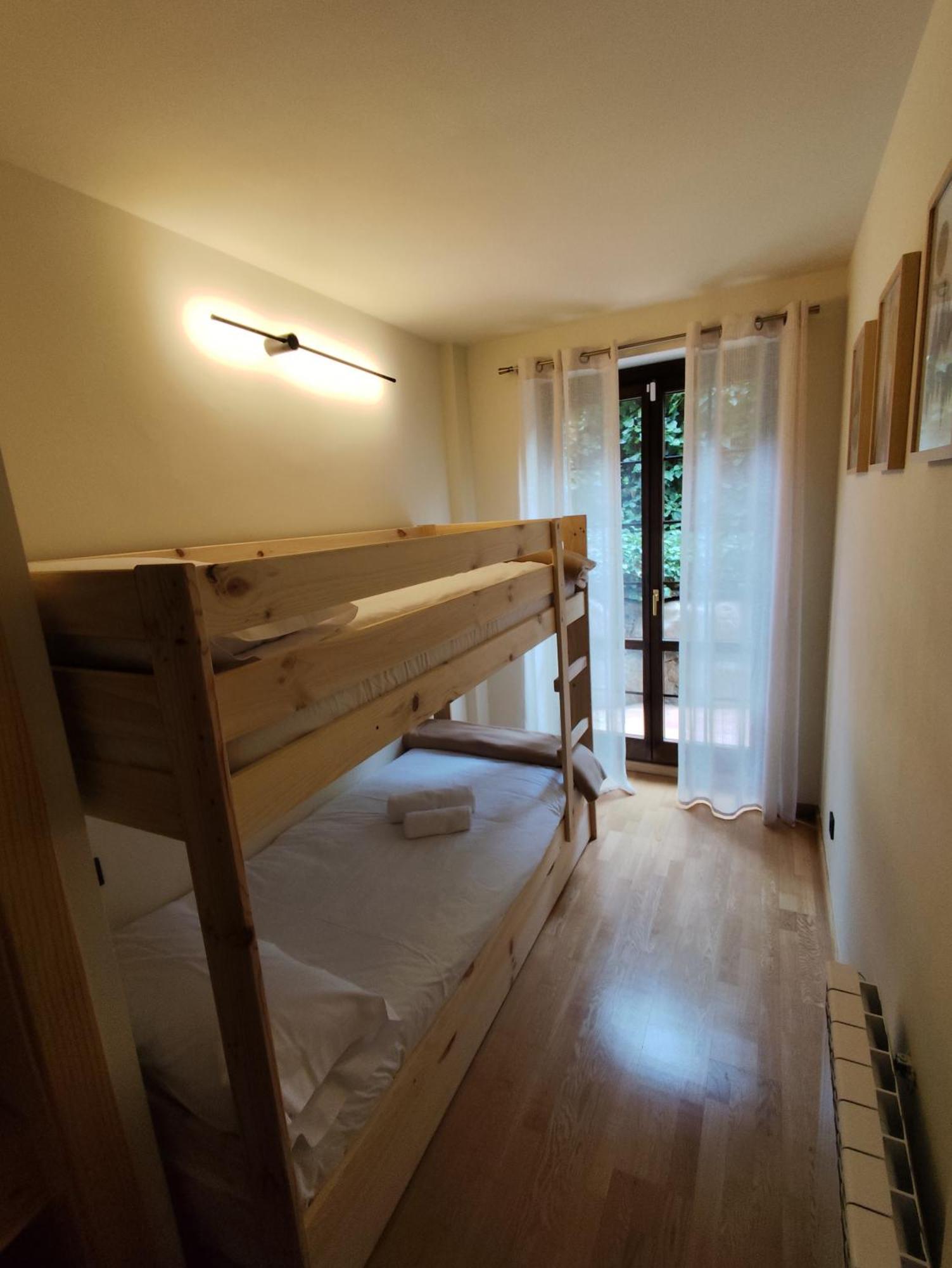 Duplex En Valencia D'Aneu Apartment Екстериор снимка